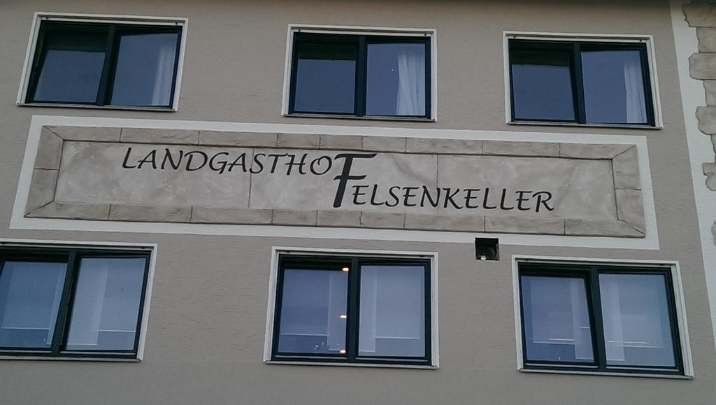 Landgasthof Felsenkeller Dinkelsbühl Exterior foto